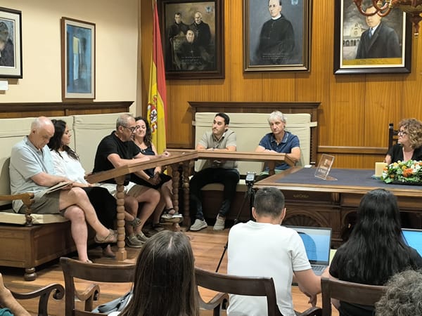UNA RENÚNCIA HONESTA, UN COMPROMÍS QUE CONTINUA